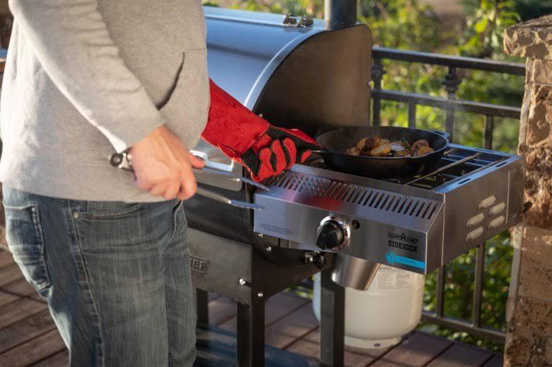 Pellet Grill with Sidekick Stove Griddle Accessory X8968