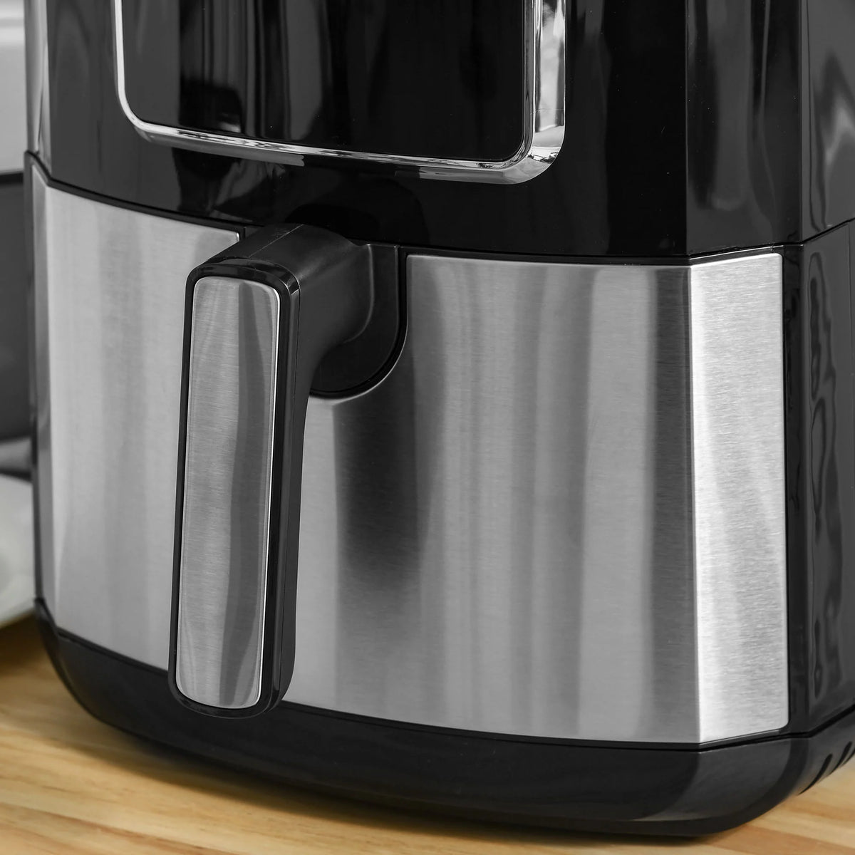 Black 6.9 Quart Air Fryer with Nonstick Basket X443
