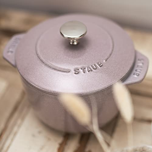 Cast Iron 1.5-qt Petite French Oven K83906