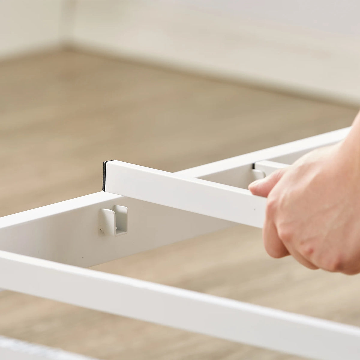 White Full Metal Platform Bed Frame U972151