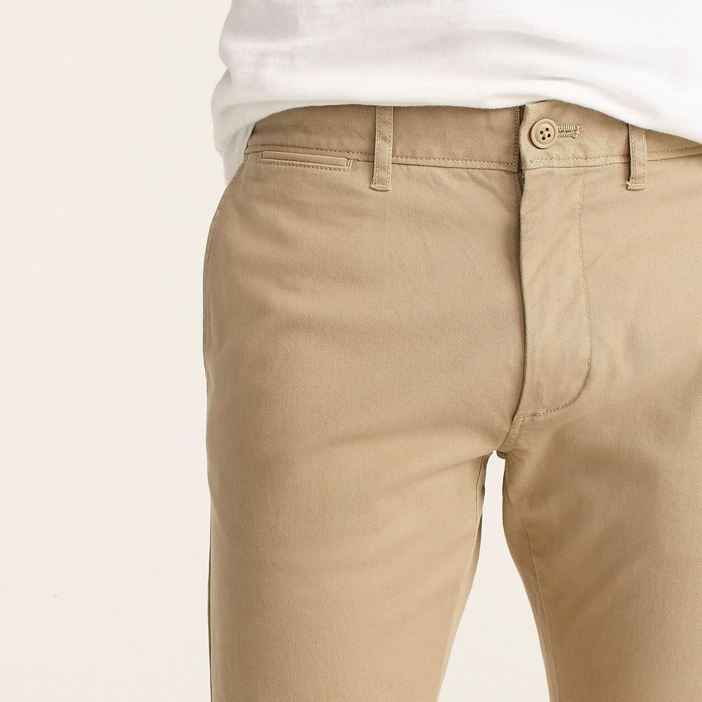 Skinny-Fit Stretch Chino Pant D680927