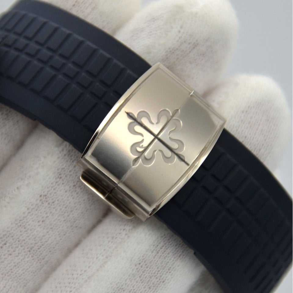 Mens Watch 42.2mm B8500