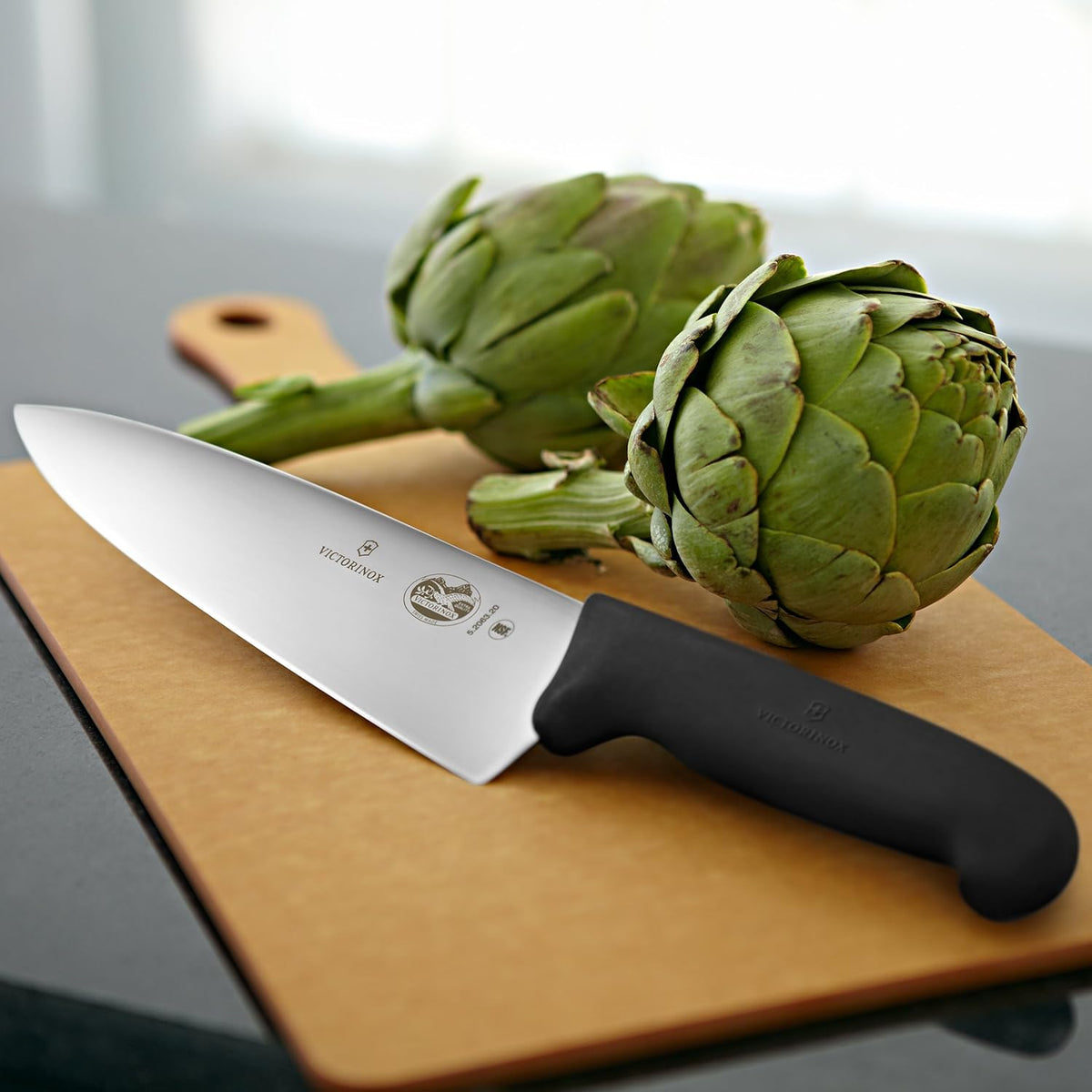 Black 8 in Straight Chef's Knife Q7208