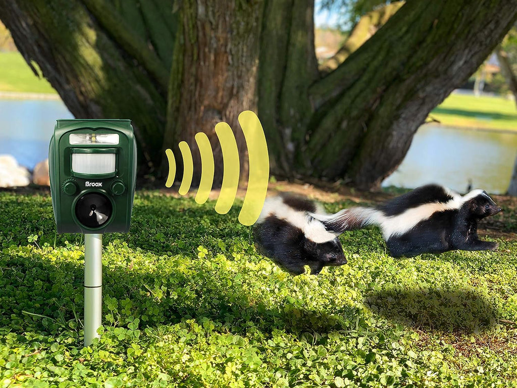Solar Animal Repeller with Motion Detection T68515