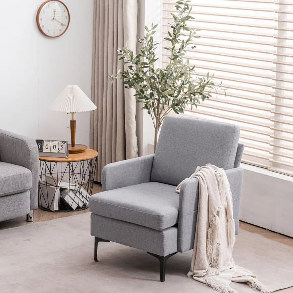 Light Grey Lounge Chair O3349