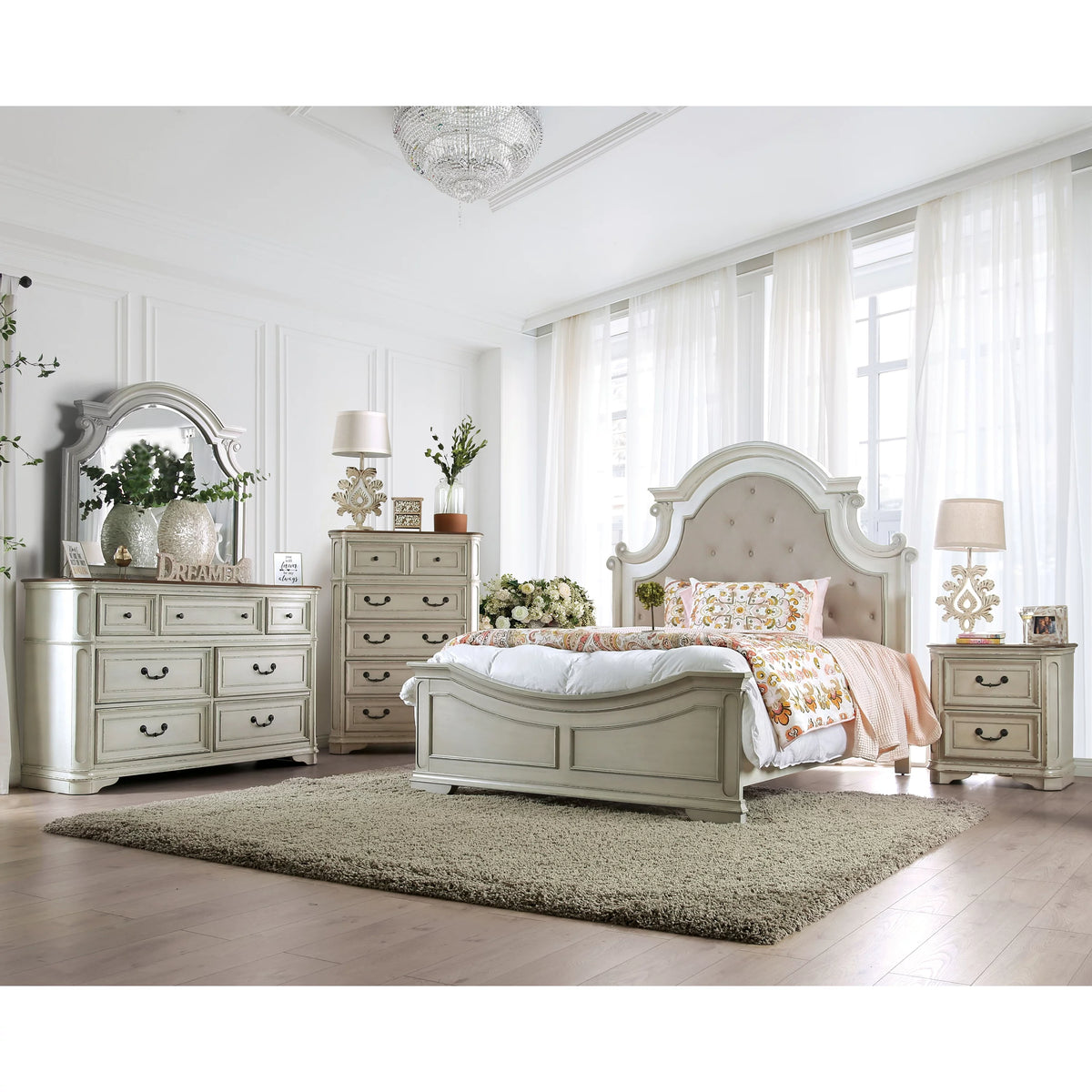 Antique White 7-Drawer Dresser W590532