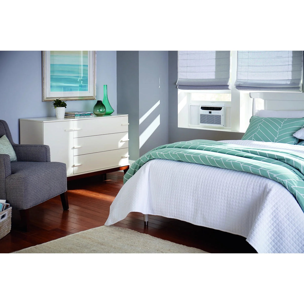 5,000 BTU Window-Mounted Air Conditioner with Remote Control, White Y658028